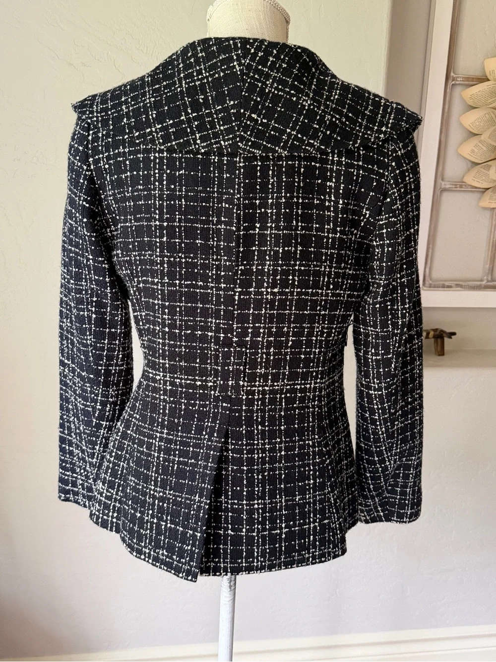 Calvin Klein Women's Black & White‎ Tweed Jacket Size 6